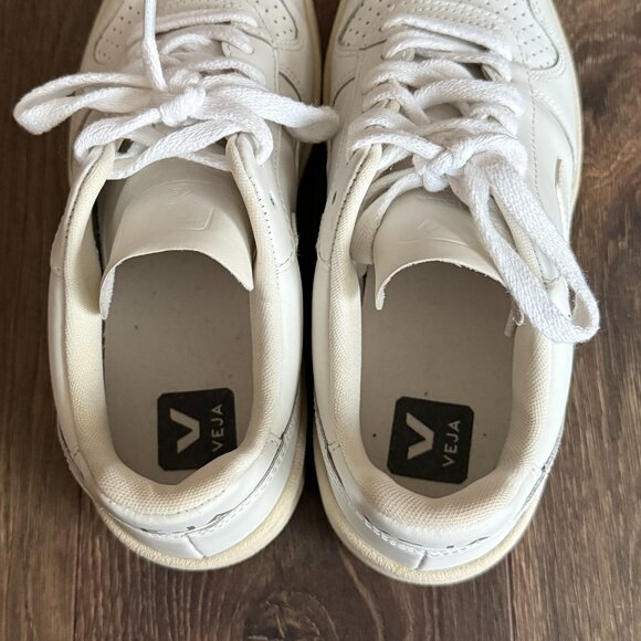 Veja - V-10 Sneaker - Picture 5 of 6